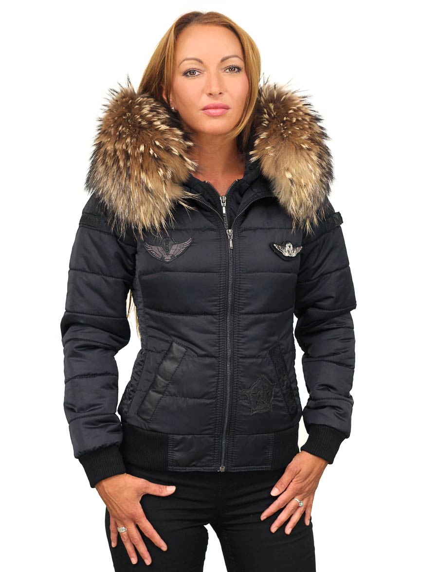 manteau-d-hiver-pilote-femme-col en-fourrure-avec-badges-zara-bleu-model2